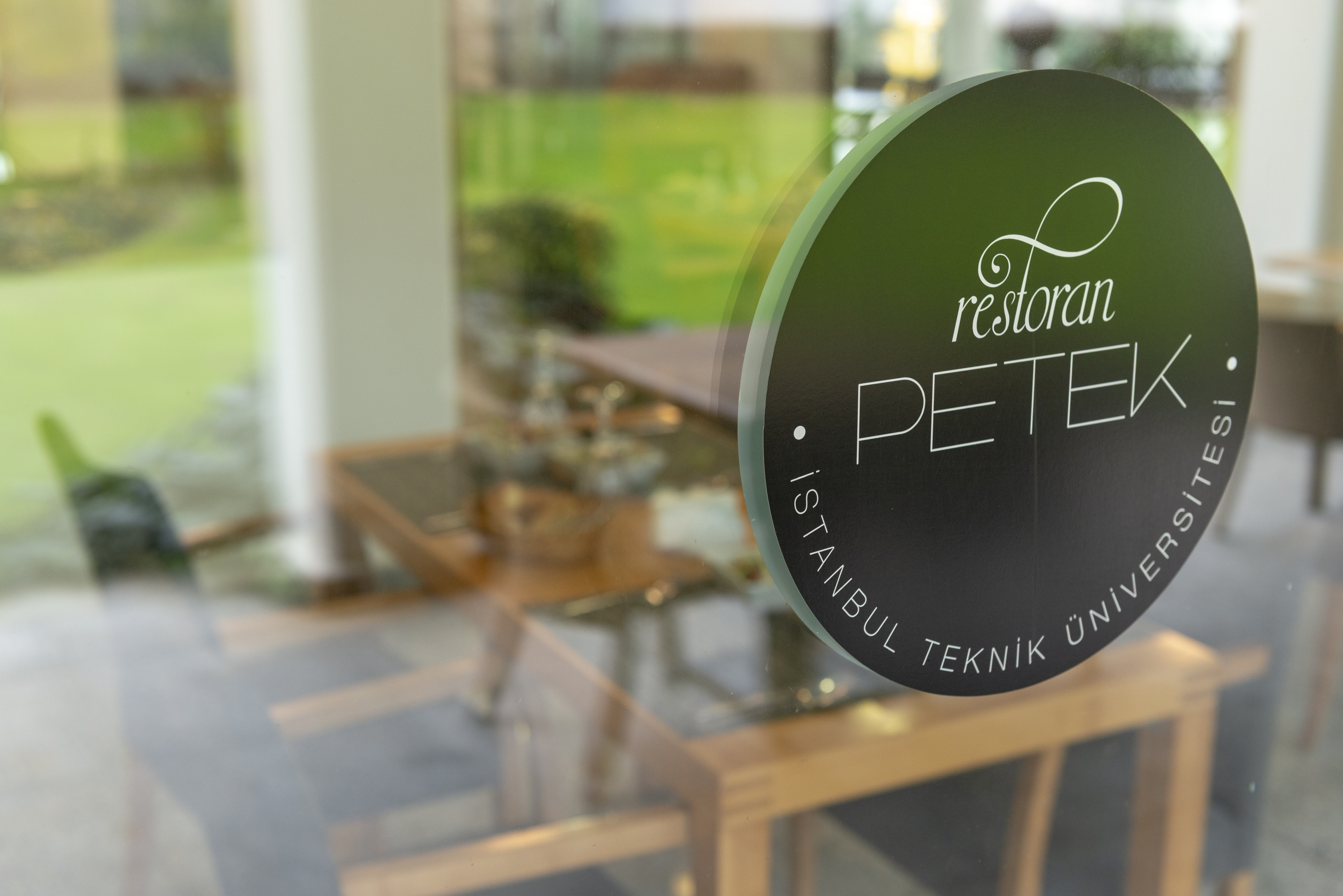 Petek Restoran kapak fotoğrafı